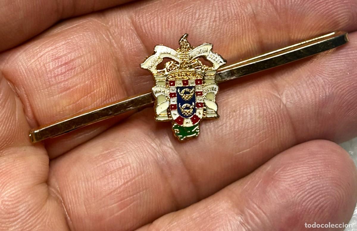 Collezionismo: 3930. Pisa corbatas con el escudo her&aacute;ldico de la Ciudad Aut&oacute;noma de Melilla