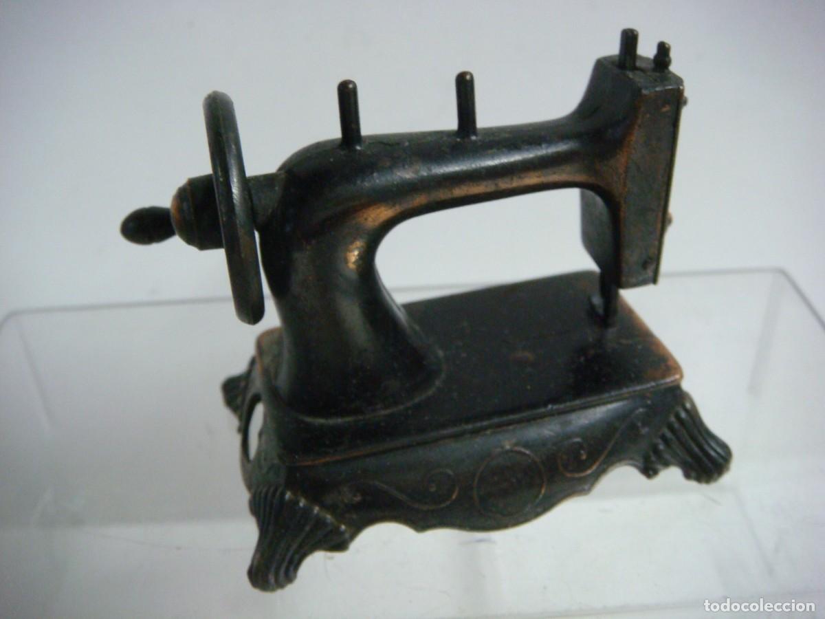Coleccionismo: SACAPUNTAS DE UNA MAQUINA DE COSER-CAJ-N&ordm;-78
