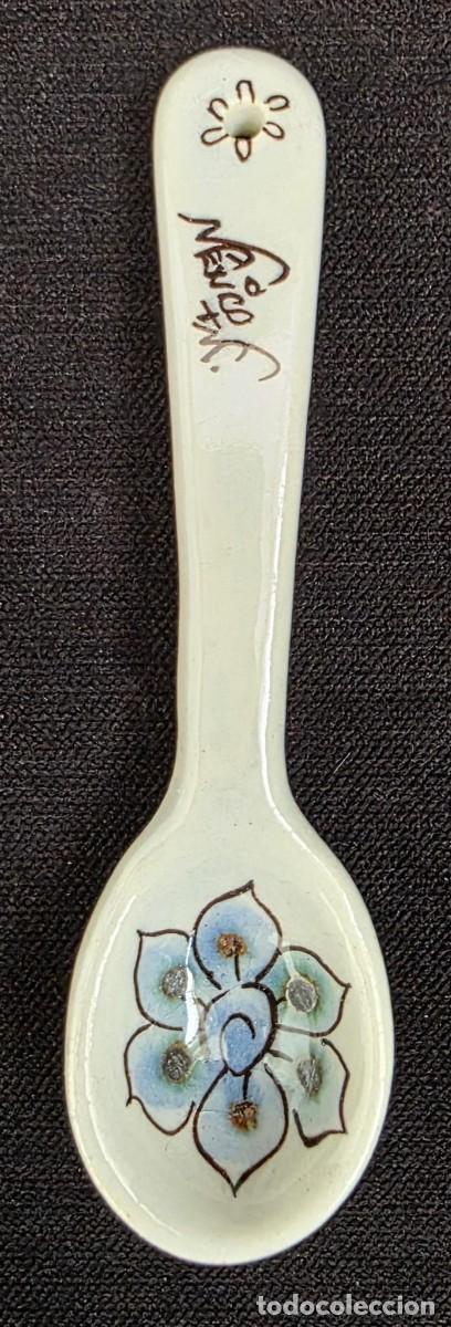 Colecionismo: Cucharilla Cer&aacute;mica Artesanal Mexicana Decorada a Mano con Motivo Floral Vintage 11 cm