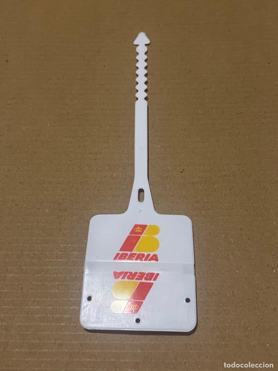 Collecting: Antiguo identificador de maletas Aerol&iacute;neas IBERIA