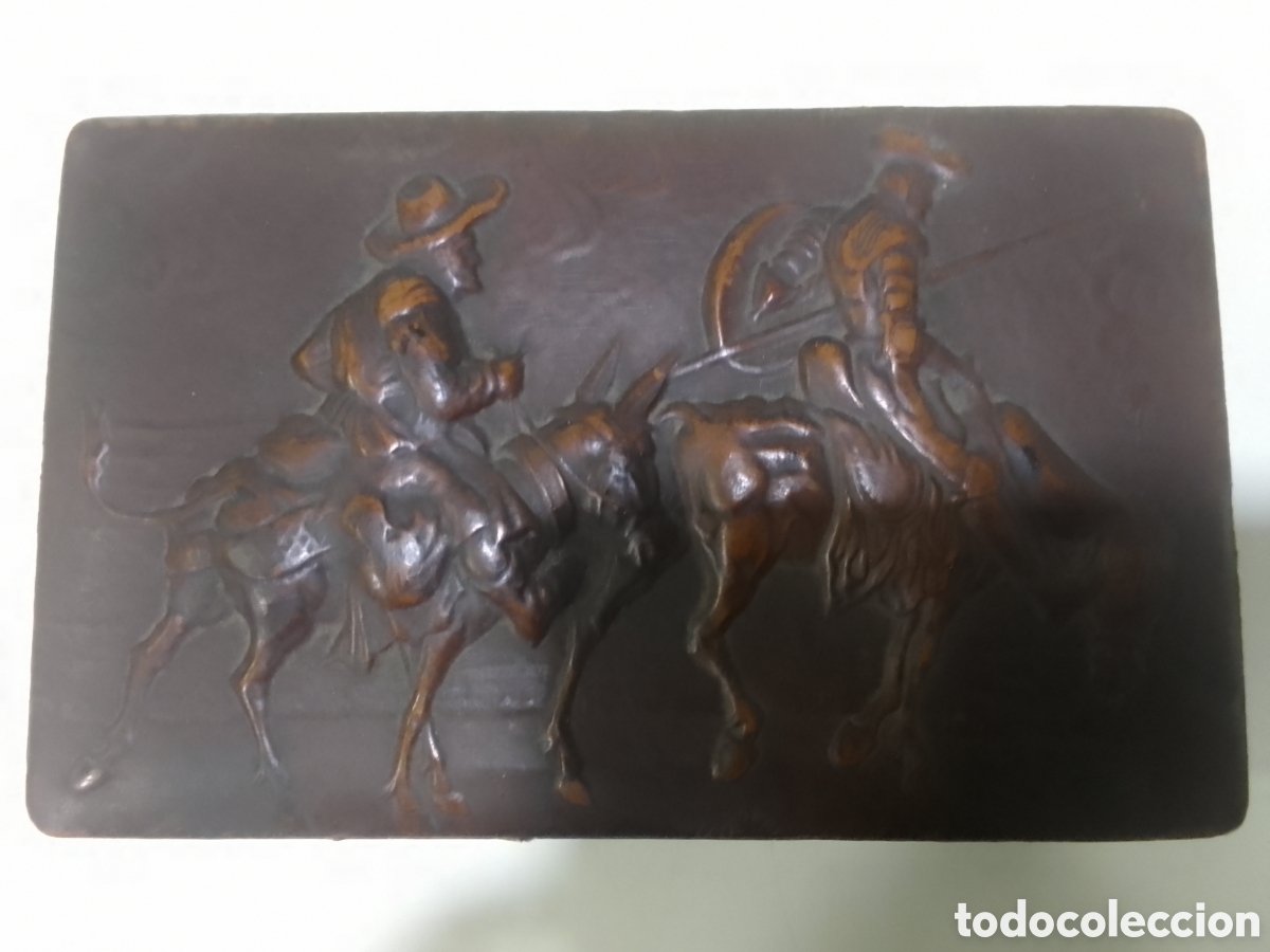 Sammeln: Caja de madera para tabaco con dibujo de Don Quijote y Sancho Panza.