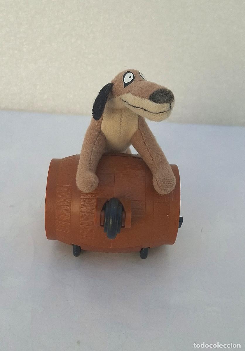 Coleccionismo: Juguete perro con barril de Mc Donald's 2001