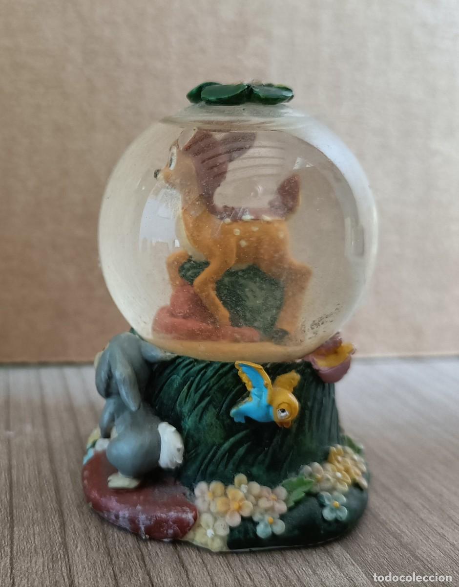 Coleccionismo: Decoracion, peque&ntilde;a bola cristal de nieve de Bamby - Disney