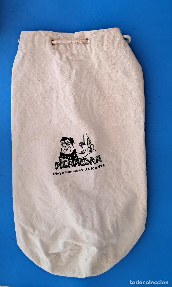 Coleccionismo: ALICANTE - PUB PICAPIEDRA - PLAYA DE SAN JUAN - MOCHILA LONA - A&Ntilde;OS 80