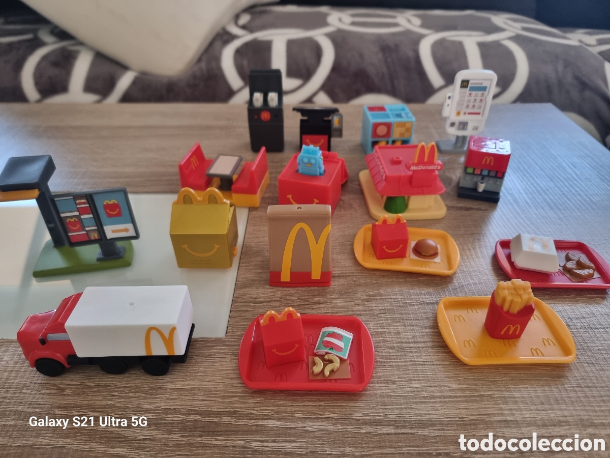 Coleccionismo: 16 figuras de mini mcdonalds - Foto 1