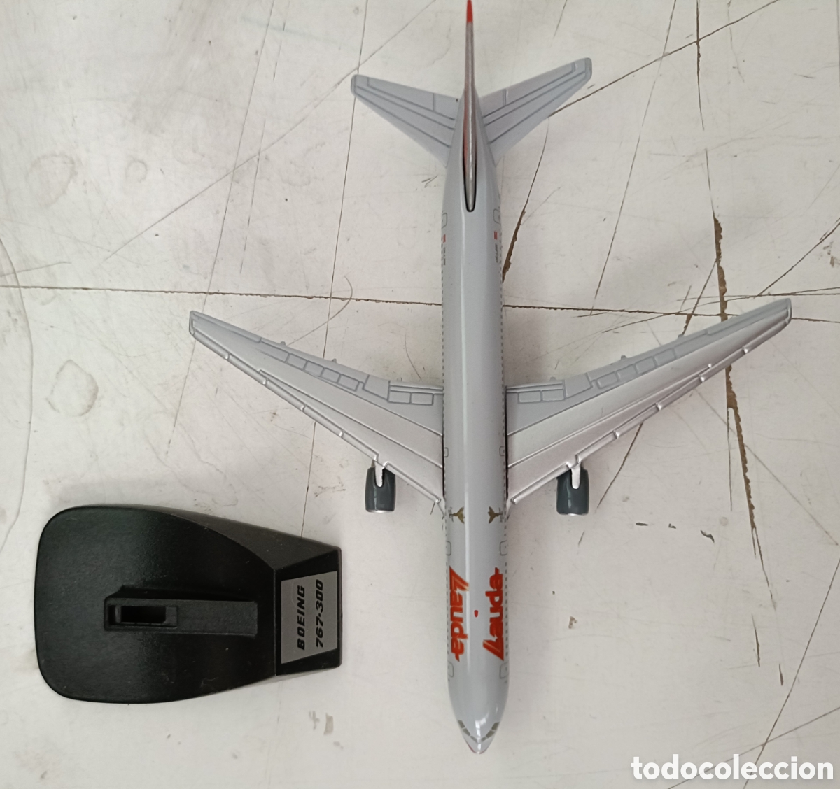 Coleccionismo: Miniatura de Avi&oacute;n Boeing 767