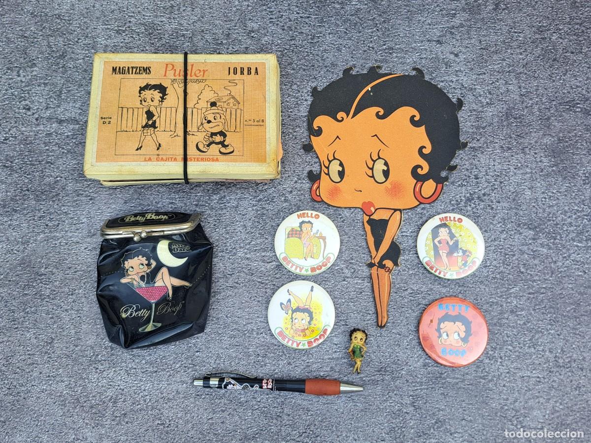 Coleccionismo: LOTE BETTY BOOP: Cartel Publicitario NEVERAS SAEZ + Monedero + Chapas + Pin + Boli + Cajita Misterio