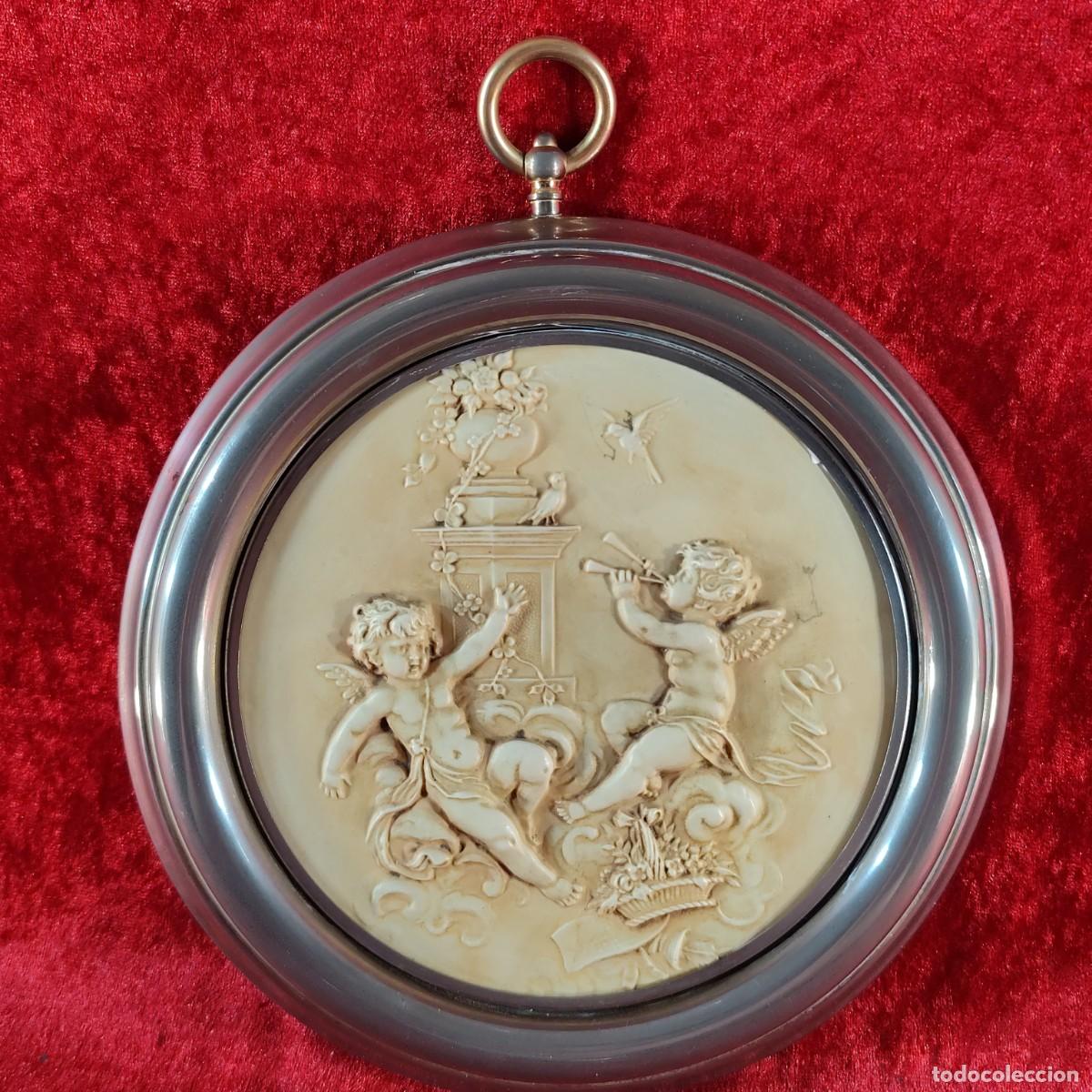 Coleccionismo: MEDALL&Oacute;N DE BISCUIT - ESCENA CLASICA ROMANA - MARCO REDONDO - PLAF&Oacute;N - BAJORELIEVE - 21 CM DIAMETRO