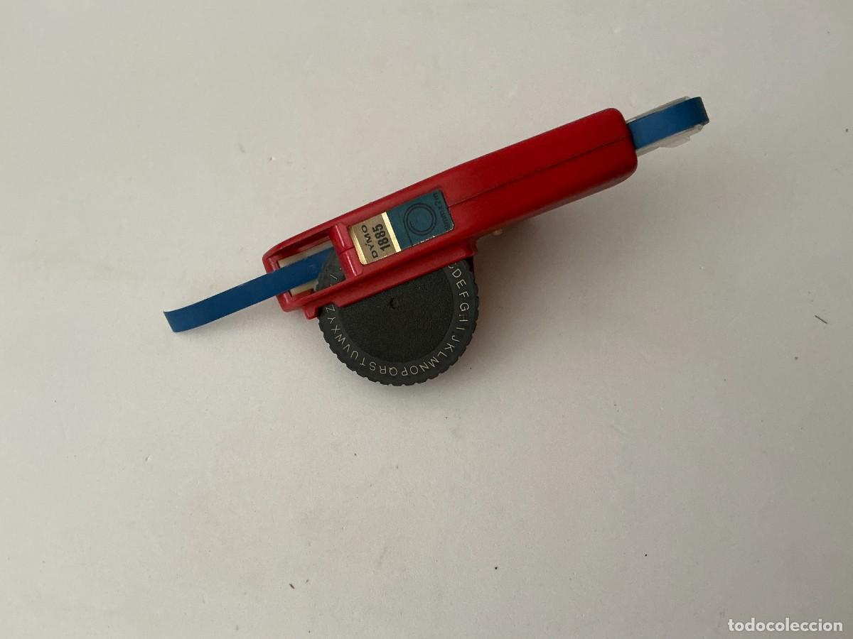 Coleccionismo: Rotuladora Vintage DYMO 1885 - Etiquetadora de Relieve Roja y Negra - A&ntilde;os 80/90 - Funciona