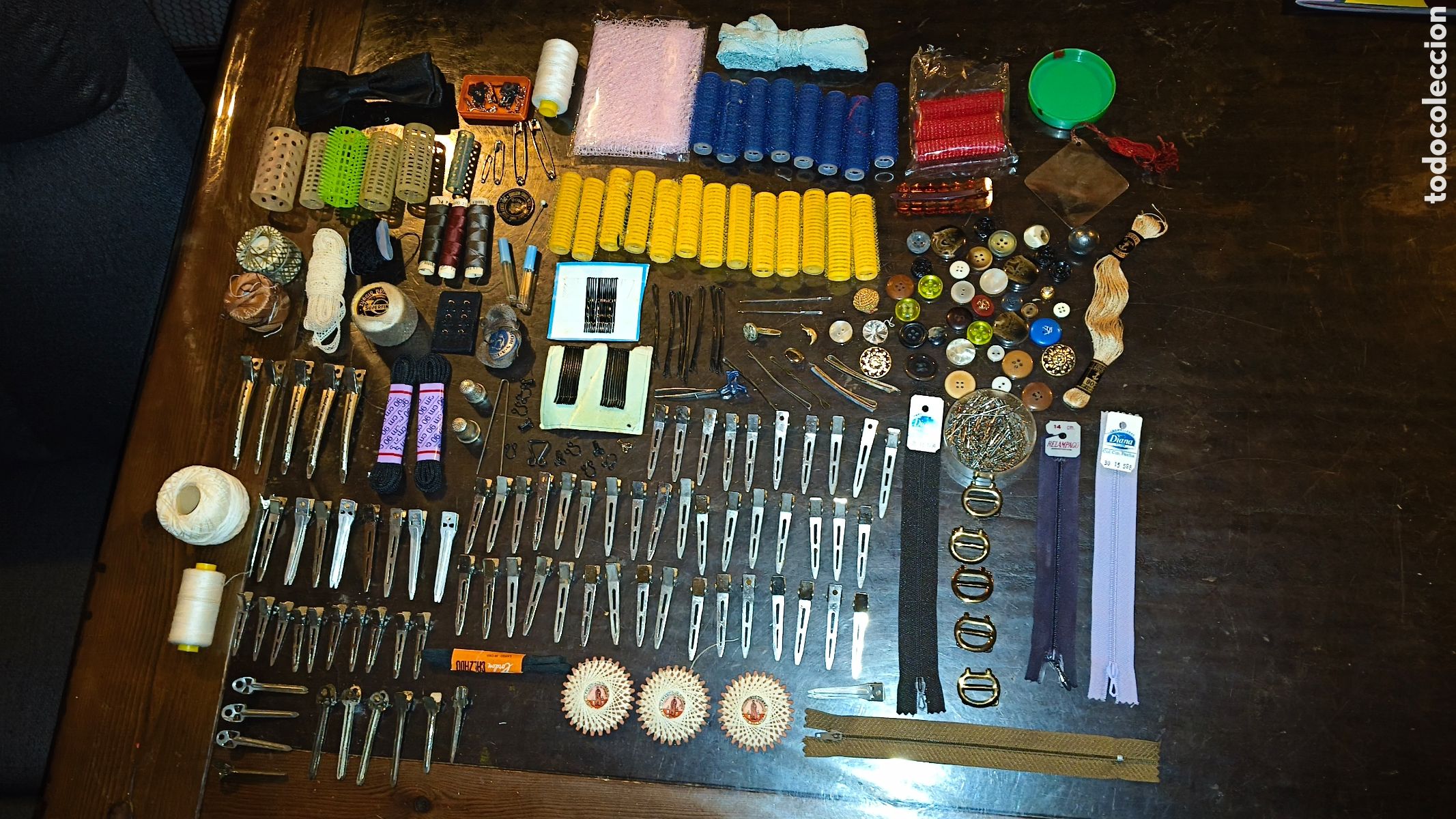 Coleccionismo: Lote vintage de costura y peluquer&iacute;a variado