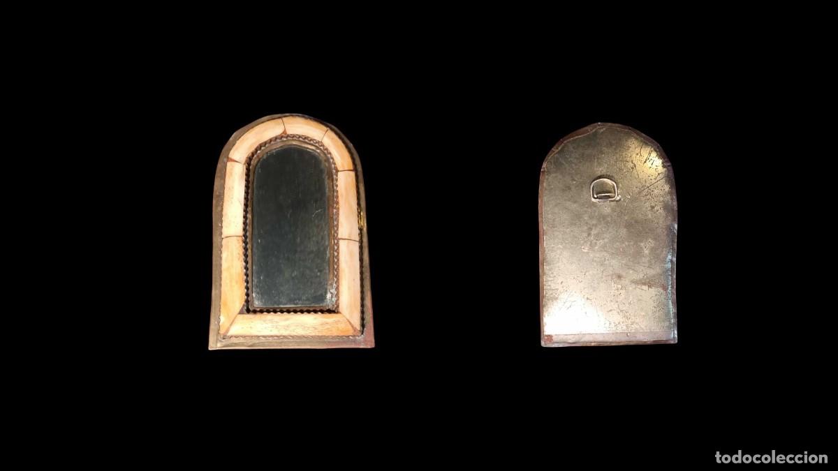 Collecting: ESPEJO ARCO MOSAICO HUESO Y N&Aacute;CAR &middot; MARCO TESELAS CREMA &middot; ARTESAN&Iacute;A INDIA &middot; A&Ntilde;OS 50/70 &middot; VINTAGE