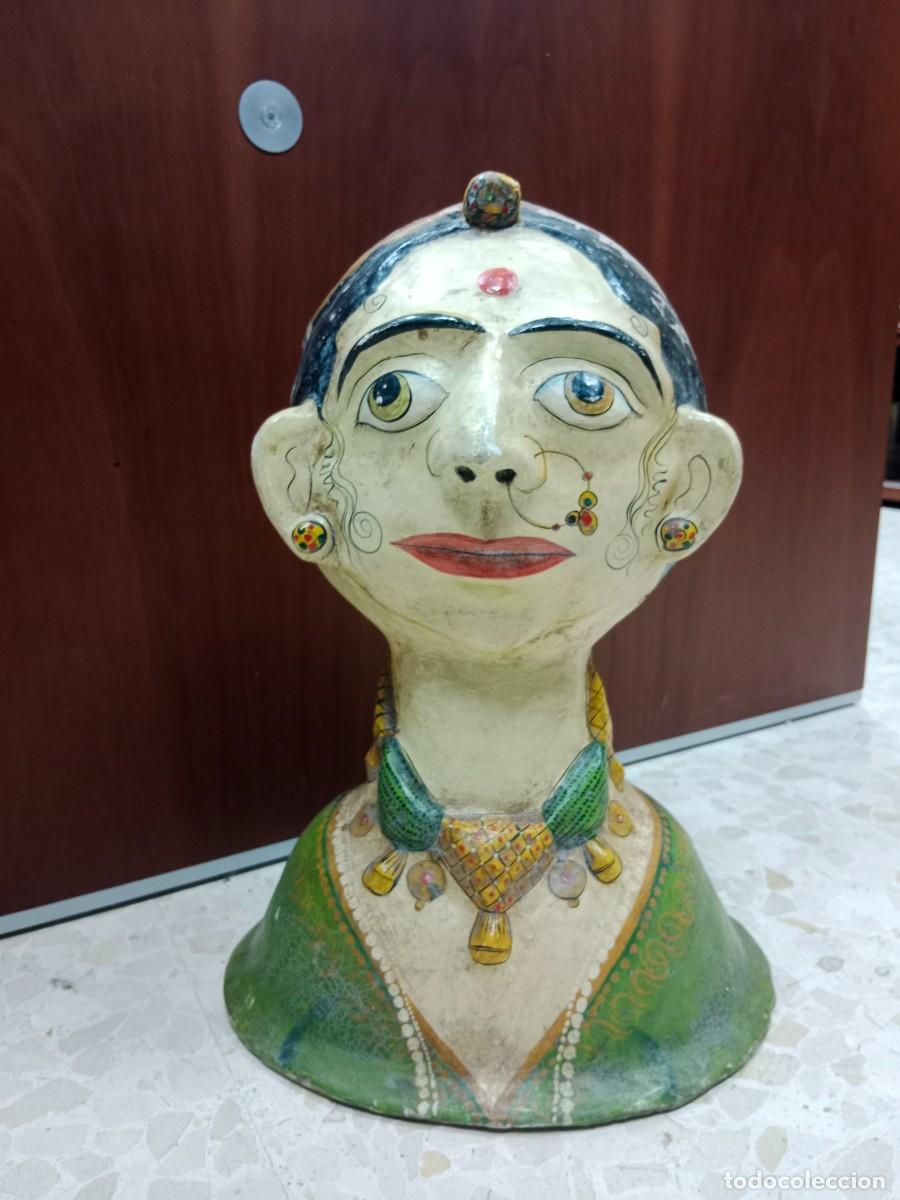 Coleccionismo: ANTIGUO Y RARO BUSTO MANIQUI DE MUJER HINDU , CON SUS ADEREZOS