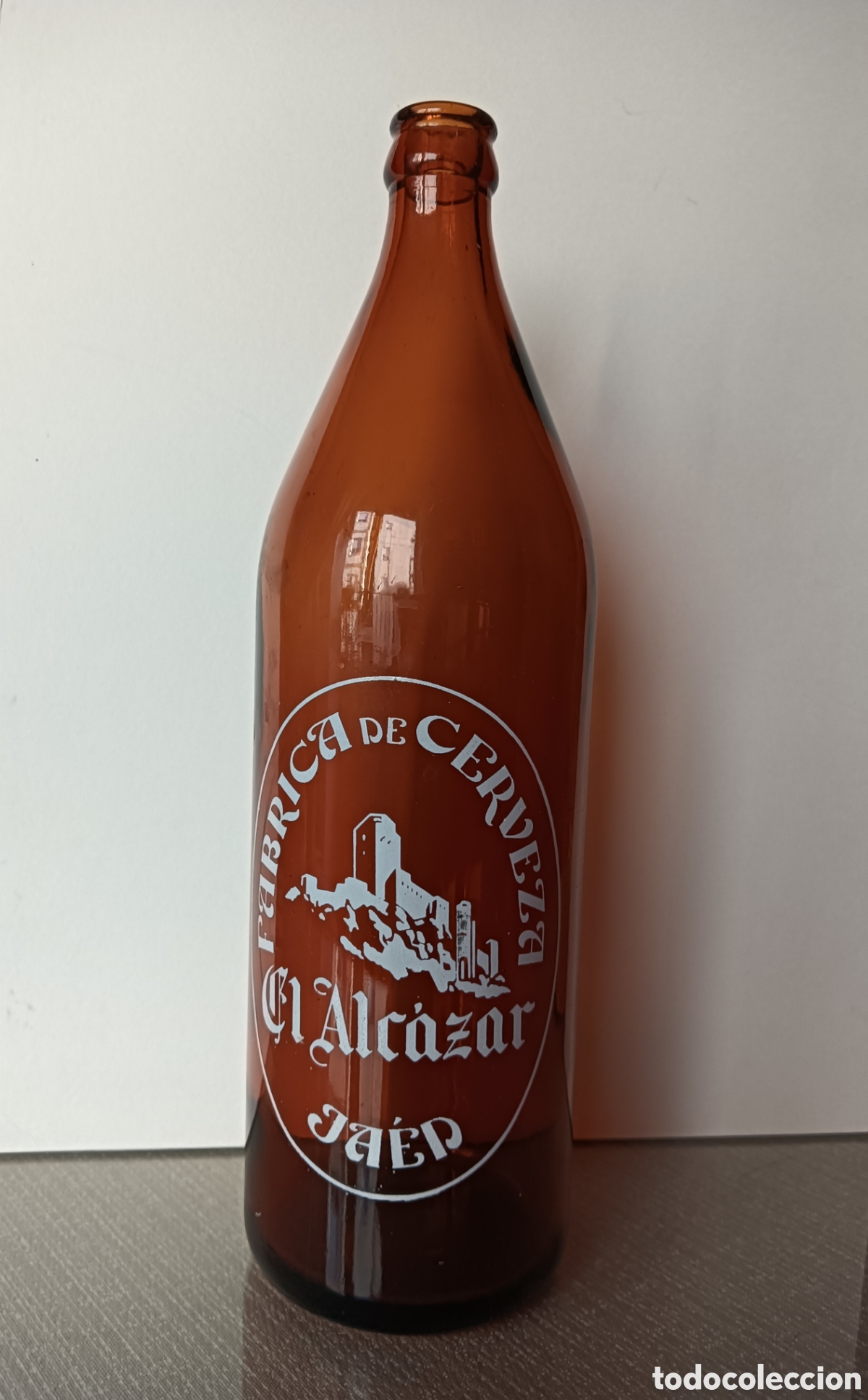 Coleccionismo: F&aacute;brica de cerveza el Alc&aacute;zar de Ja&eacute;n. Botella de 1 litro