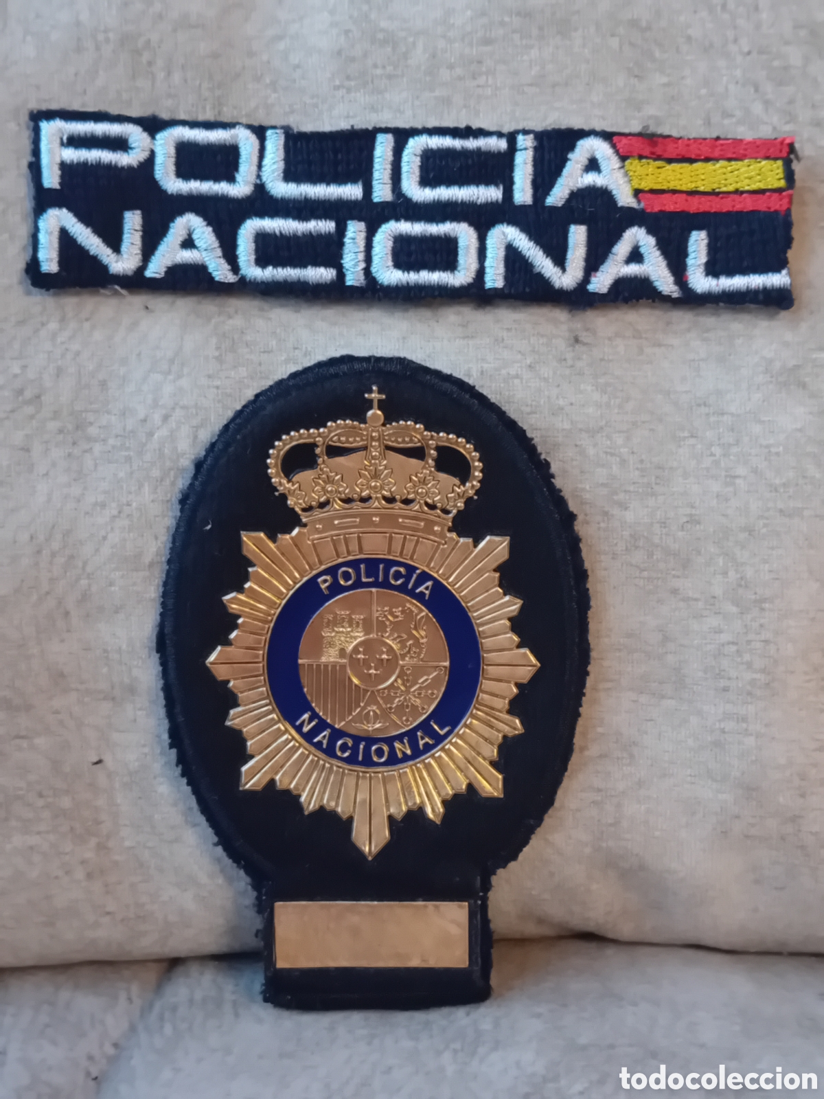 Coleccionismo: Emblema pecho y Letras Bordadas Polic&iacute;a Nacional