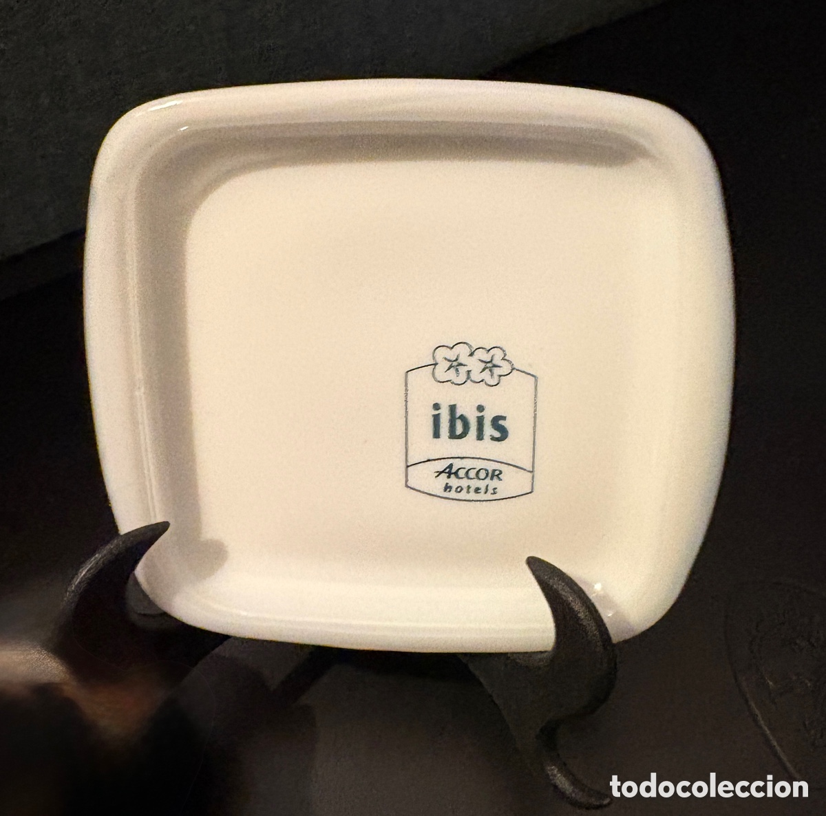 Coleccionismo: (L813) Antiguo Cenicero de Porcelana Opalina - Hoteles Ibis (Cadena Accor) - Vintage