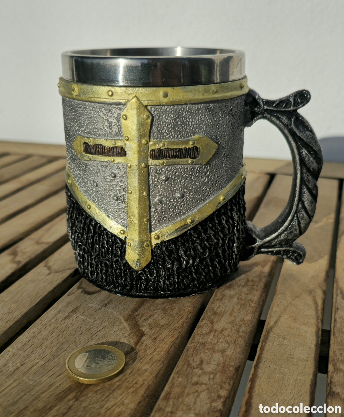 Coleccionismo: Jarra Templario resina metal
