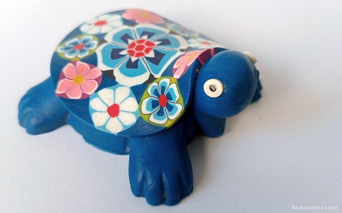 Coleccionismo: IMAN PARA NEVERA: TORTUGA AZUL DECORATIVA