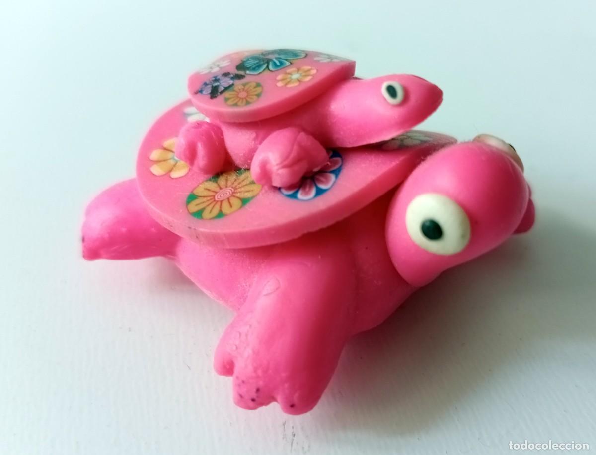 Coleccionismo: IMAN PARA NEVERA: TORTUGA ROSA DECORATIVA