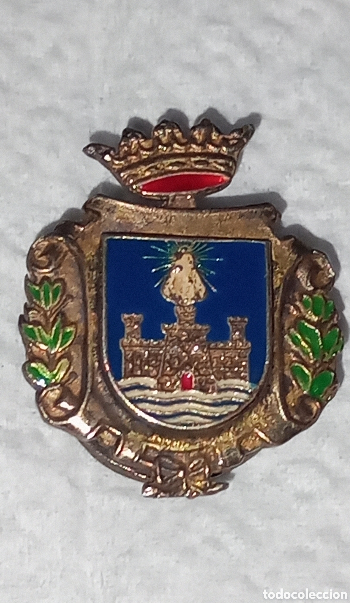 Coleccionismo: Antigua insignia de solapa precioso esmalta.Puerto de Santa Mar&iacute;a.Cadiz.plata