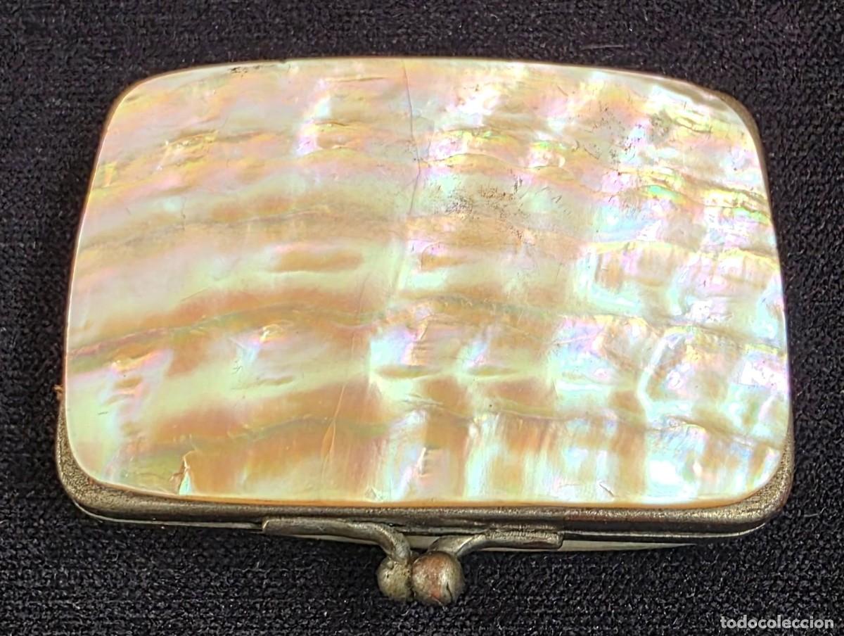 Coleccionismo: Monedero Antiguo de N&aacute;car Natural y Metal &ndash; Peque&ntilde;o Bolsillo Vintage 5 x 7 cm