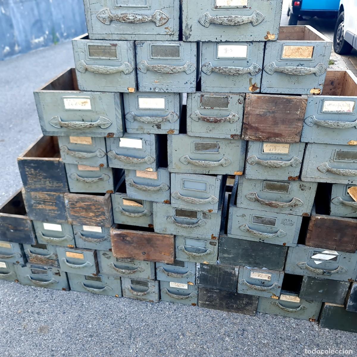 Coleccionismo: Lote de 100 Cajones de Ferreter&iacute;a Antigua (S. XX) - Madera y Metal - Decoracion Industrial
