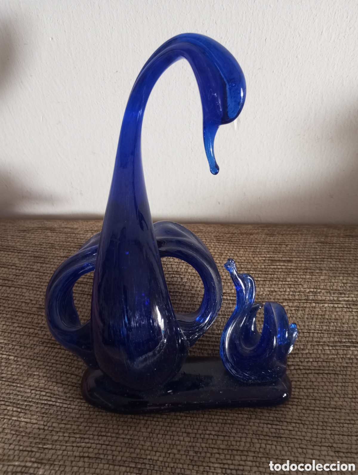 Coleccionismo: Cisne En cristal soplado azul cobalto vintage 20 cms altura