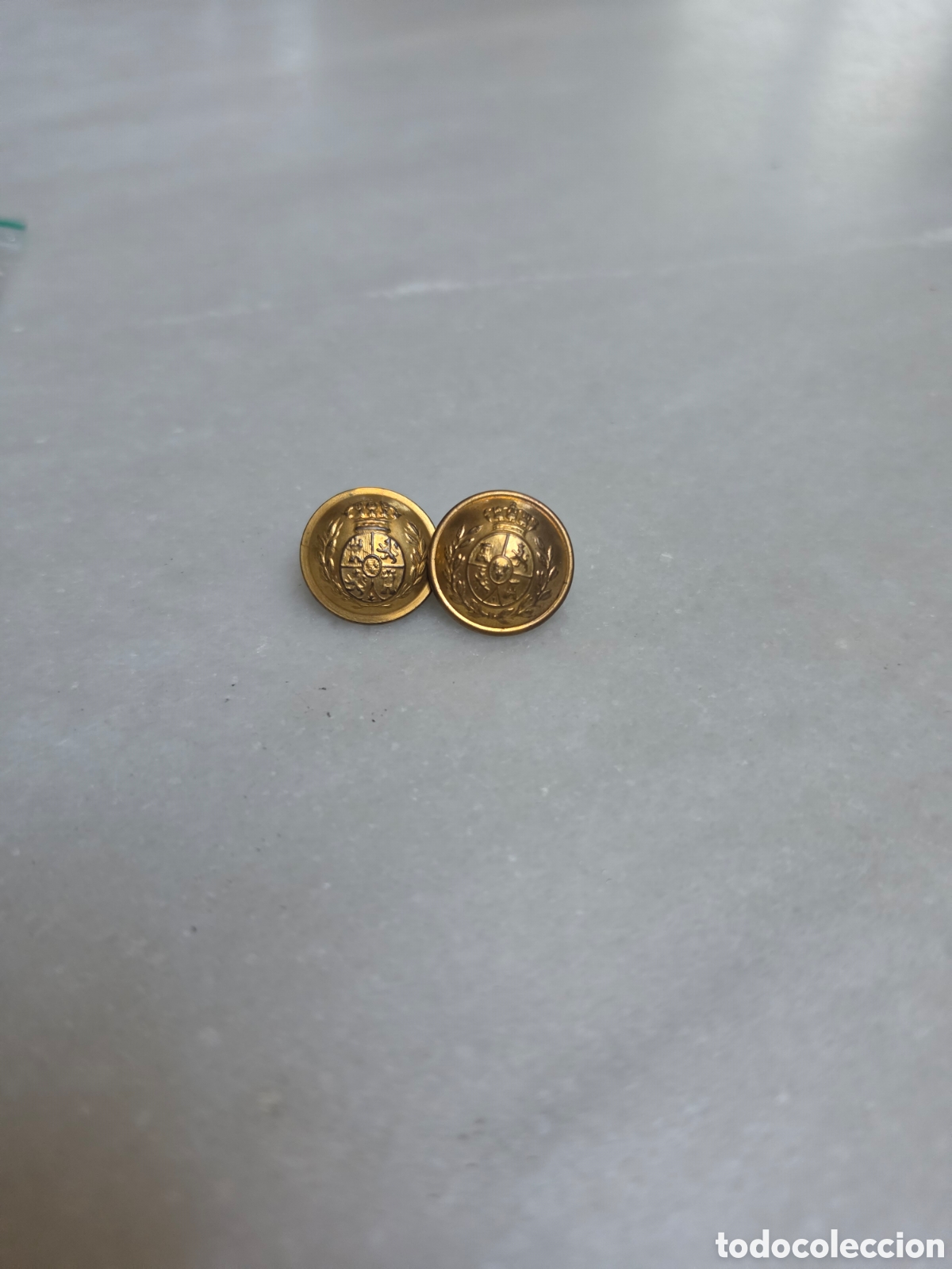 Coleccionismo: 2 BOTONES MILITARES. SIGLO XIX. CUERPO DE INVALIDOS?