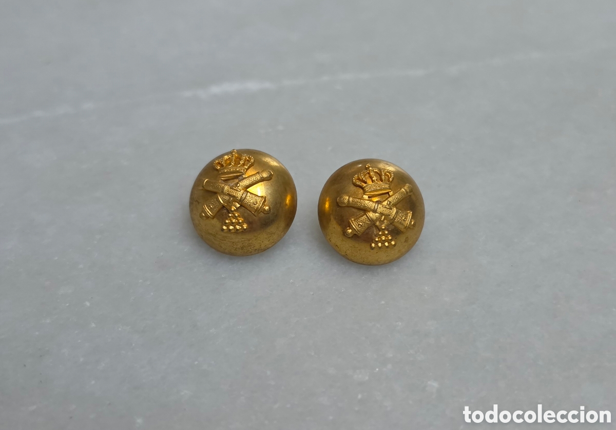 Coleccionismo: B. CASTELLS. BARCELONA. 2 BOTONES MILITARES. INFANTERIA. SIGLO XIX.