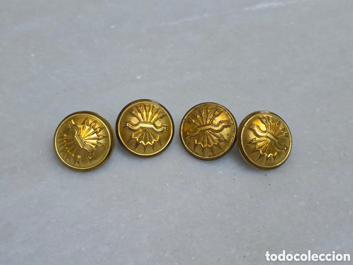 Coleccionismo: 4 BOTONES. FALANGE ESPA&Ntilde;OLA. FABRICADO EN ESPA&Ntilde;A.
