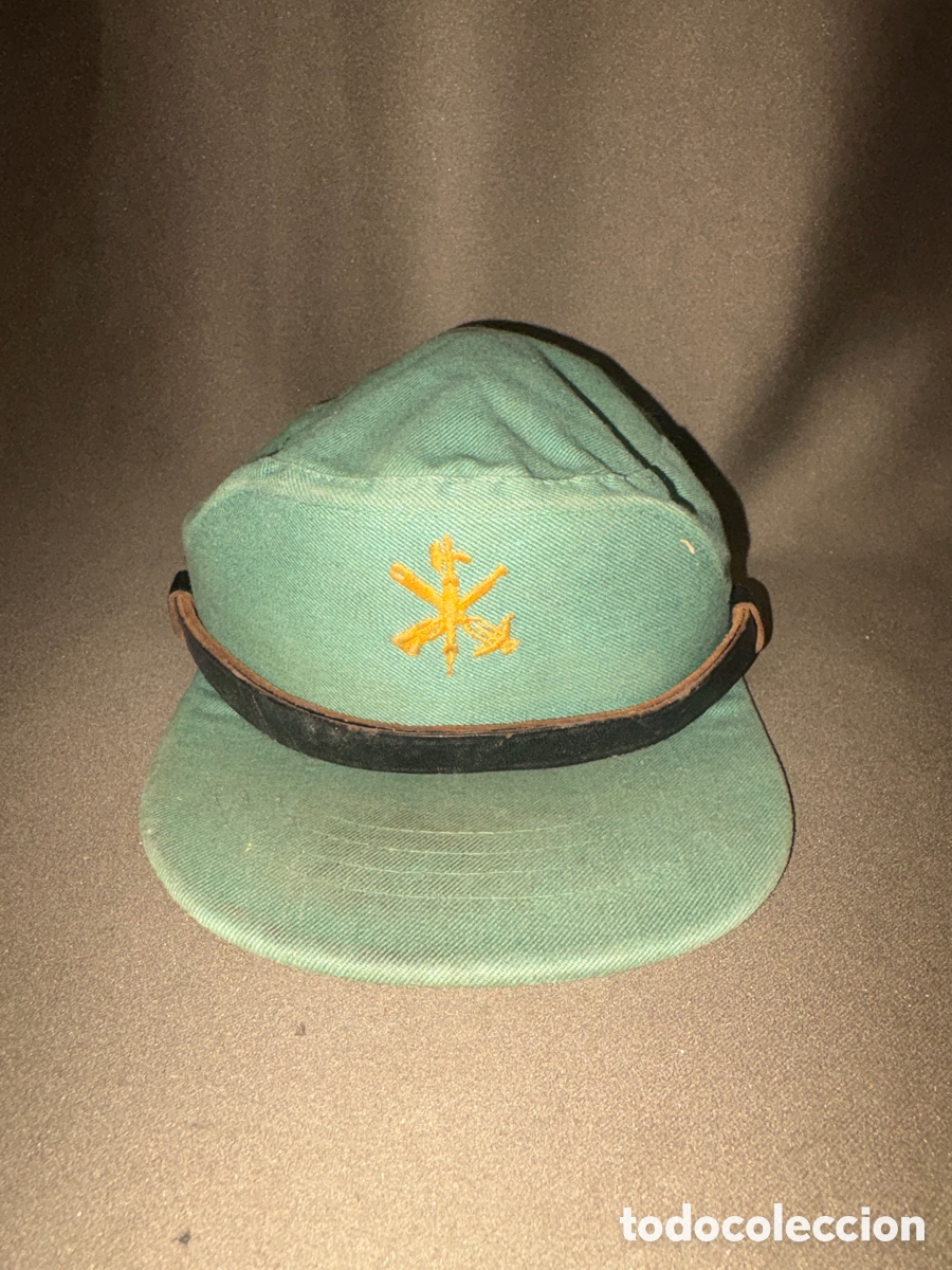Collectionnisme: * Antigua gorra de la Legion Espa&ntilde;ola modelo de barbuquejo de cuero. Original. ZX*VER FOTOS*