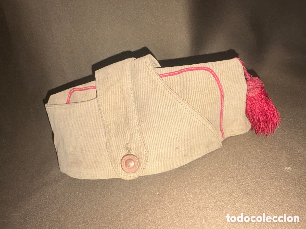 Collectionnisme: Antiguo gorro militar borla rojo,gorra cuartelera*ver fotos*