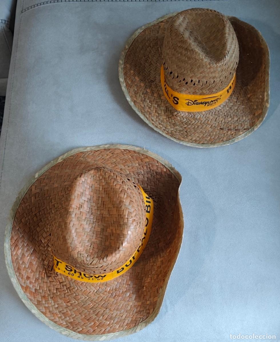 Coleccionismo: LOTE DE 2 SOMBREROS DEL WILD WEST SHOW BUFFALO BILL'S DE DISNEYLAND RESORT PARIS