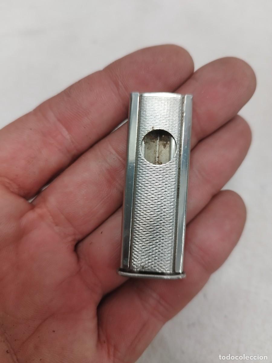 Coleccionismo: Antiguo cortapuros metalico. - Foto 5
