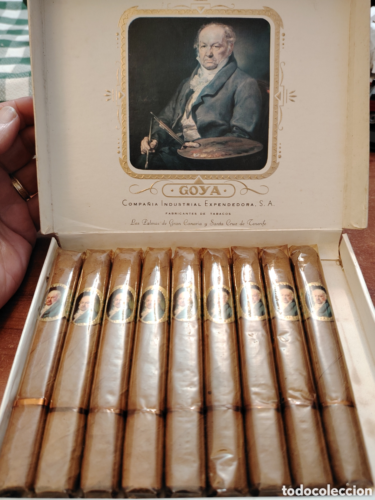 Coleccionismo: Caja con 9 puros Goya precintados