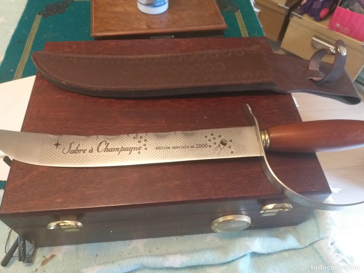 Collecting: sable de champ&aacute;n edici&oacute;n especial y conmemorativa del a&ntilde;o 2000