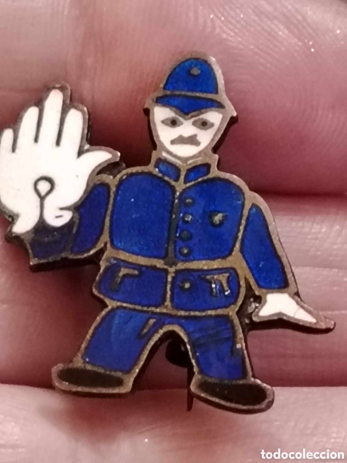 Coleccionismo: Insignia policia britanico Boby