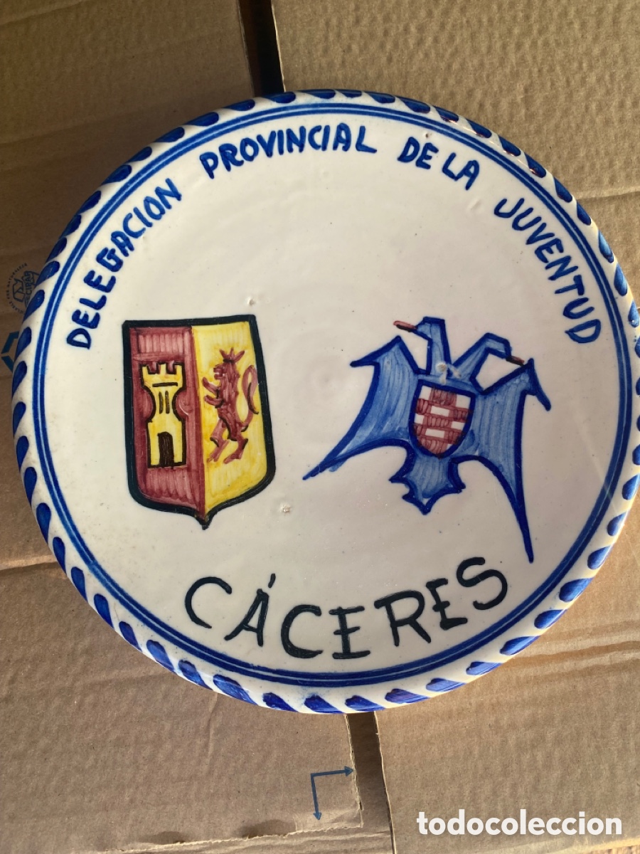 Coleccionismo: ANTIGUO PLATO FRENTE JUVENTUDES DELEGACI&Oacute;N CACERES