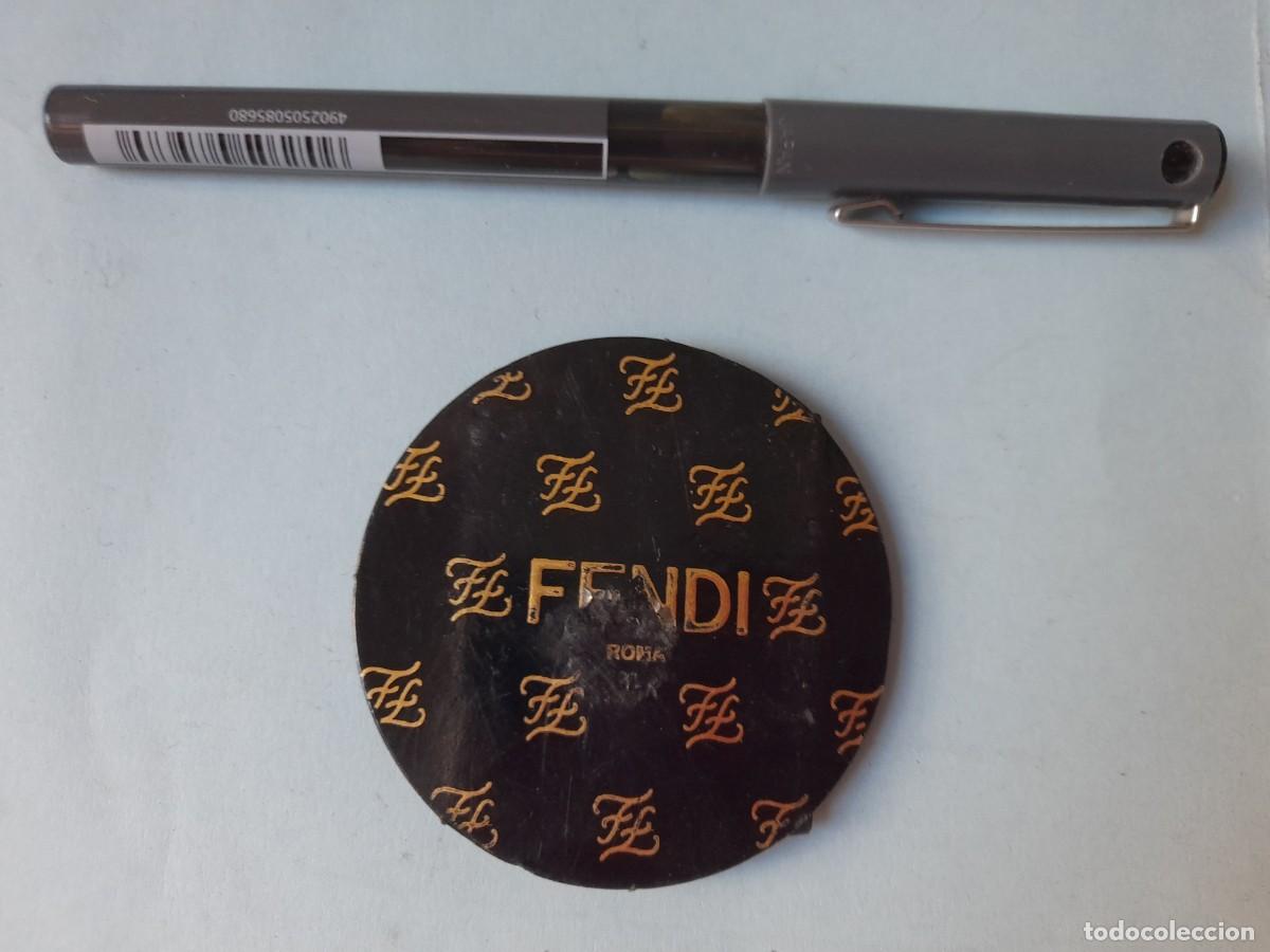 Coleccionismo: Im&aacute;n FENDI publicidad 6 cm di&aacute;metro