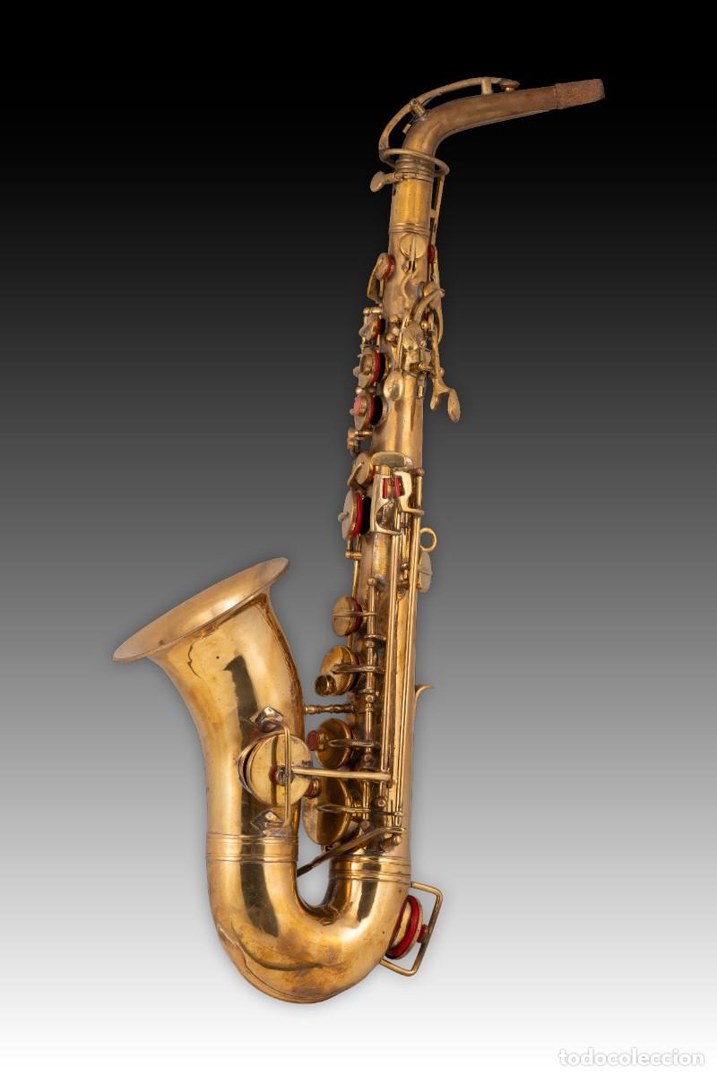 Coleccionismo: Saxof&oacute;n. Metal y otros. Siglo XX.