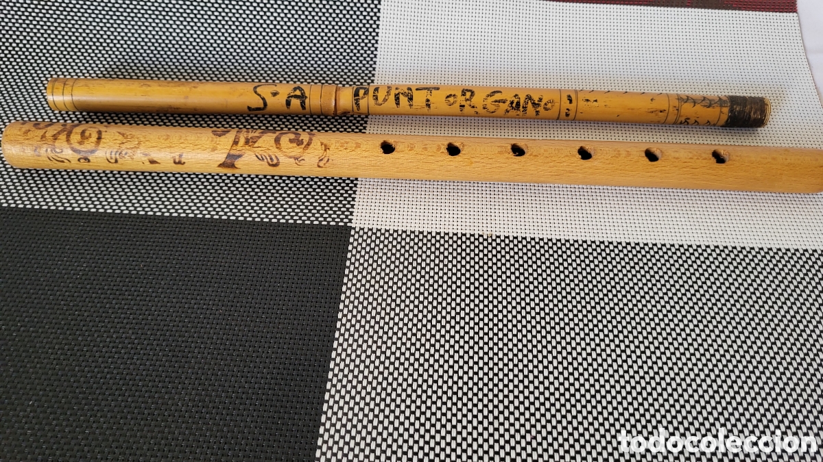 Coleccionismo: Antiguas flautas madera