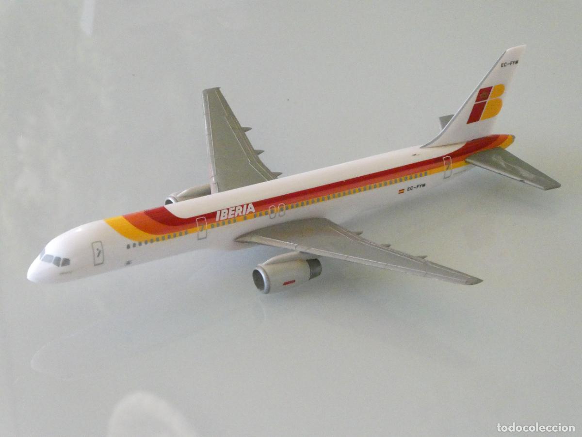 Coleccionismo: MAQUETA MODELO AVI&Oacute;N AEROL&Iacute;NEAS IBERIA BOEING 757 200 M&Eacute;XICO. 23CM. 50GR