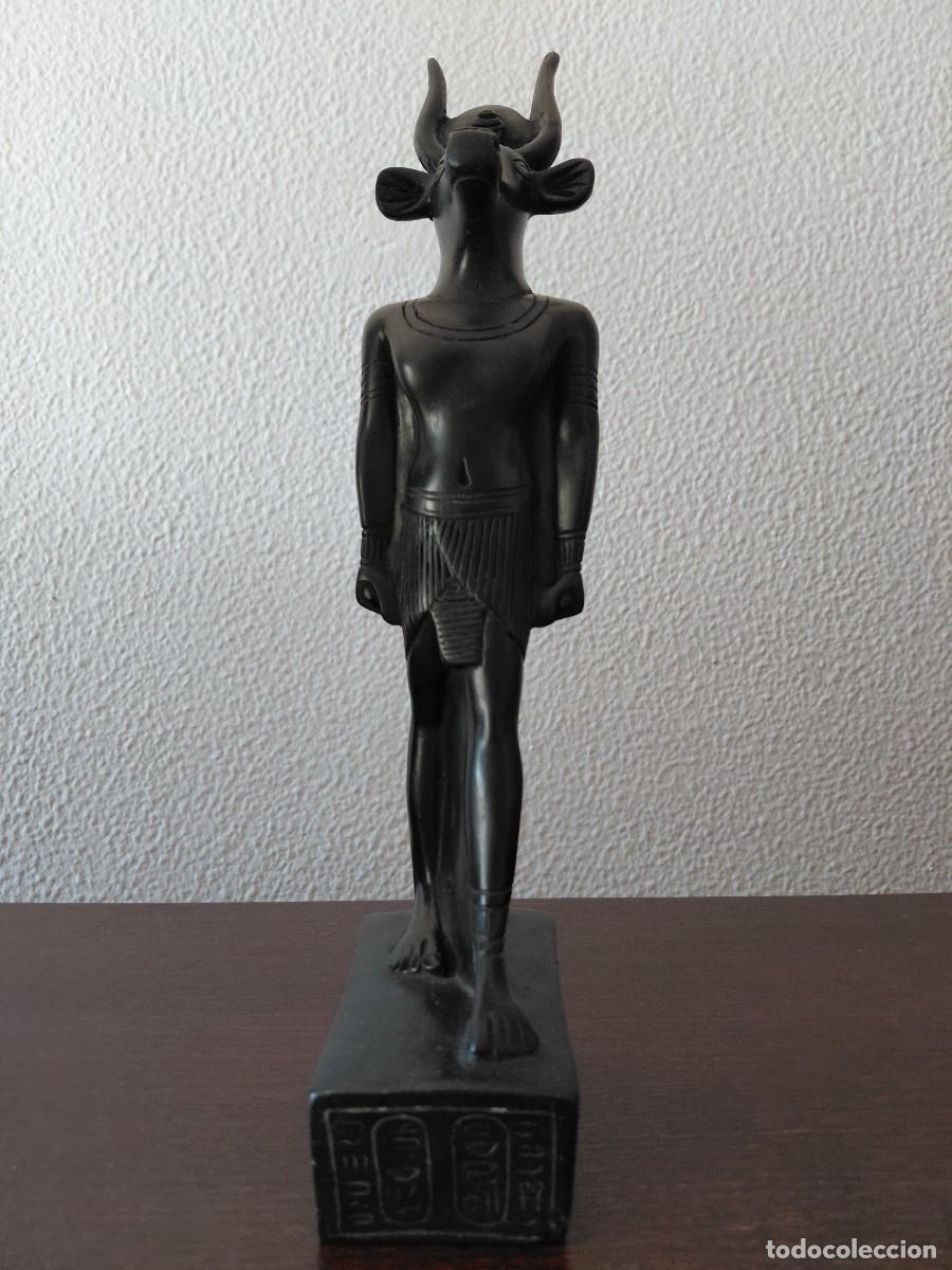 Coleccionismo: Figura Diosa Egipcia Hathor y escarabajos de vida