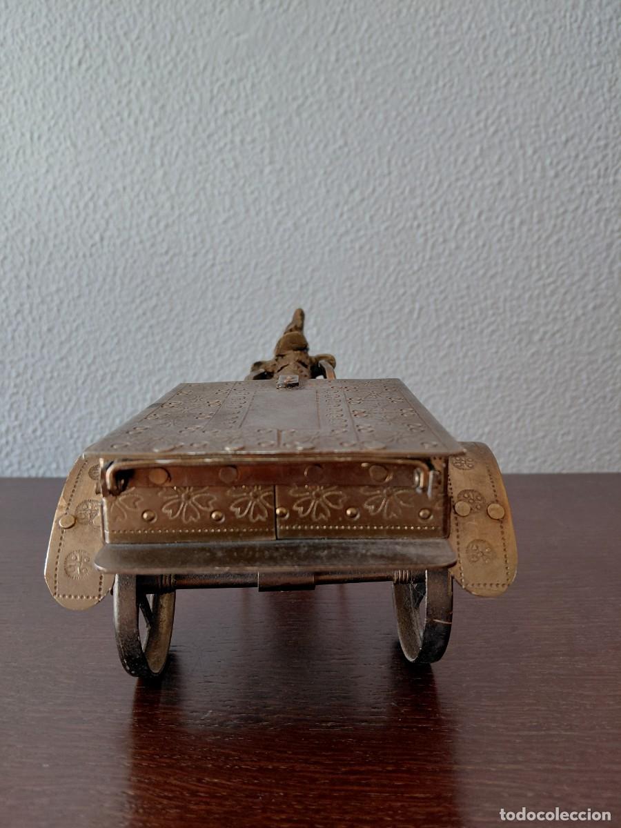 Coleccionismo: Pitillera decorativa de camello con carruaje - Foto 4