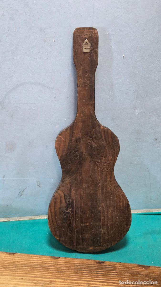 Coleccionismo: colgador de llaves guitarra - Foto 3