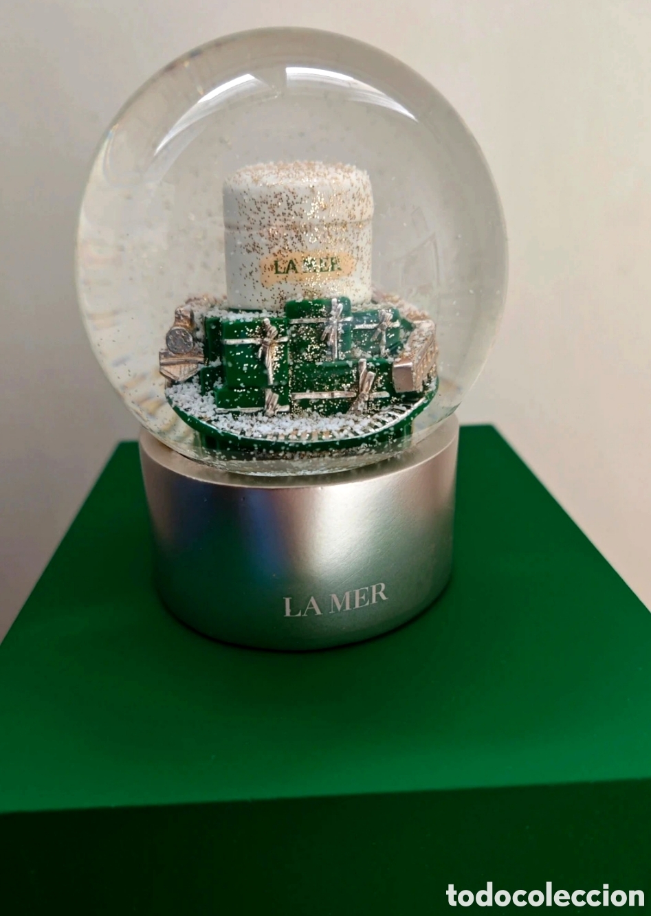 Coleccionismo: Bola de nieve La Mer. Regalo exclusivo de la marca a clientes. Art&iacute;culo de lujo para coleccionistas.