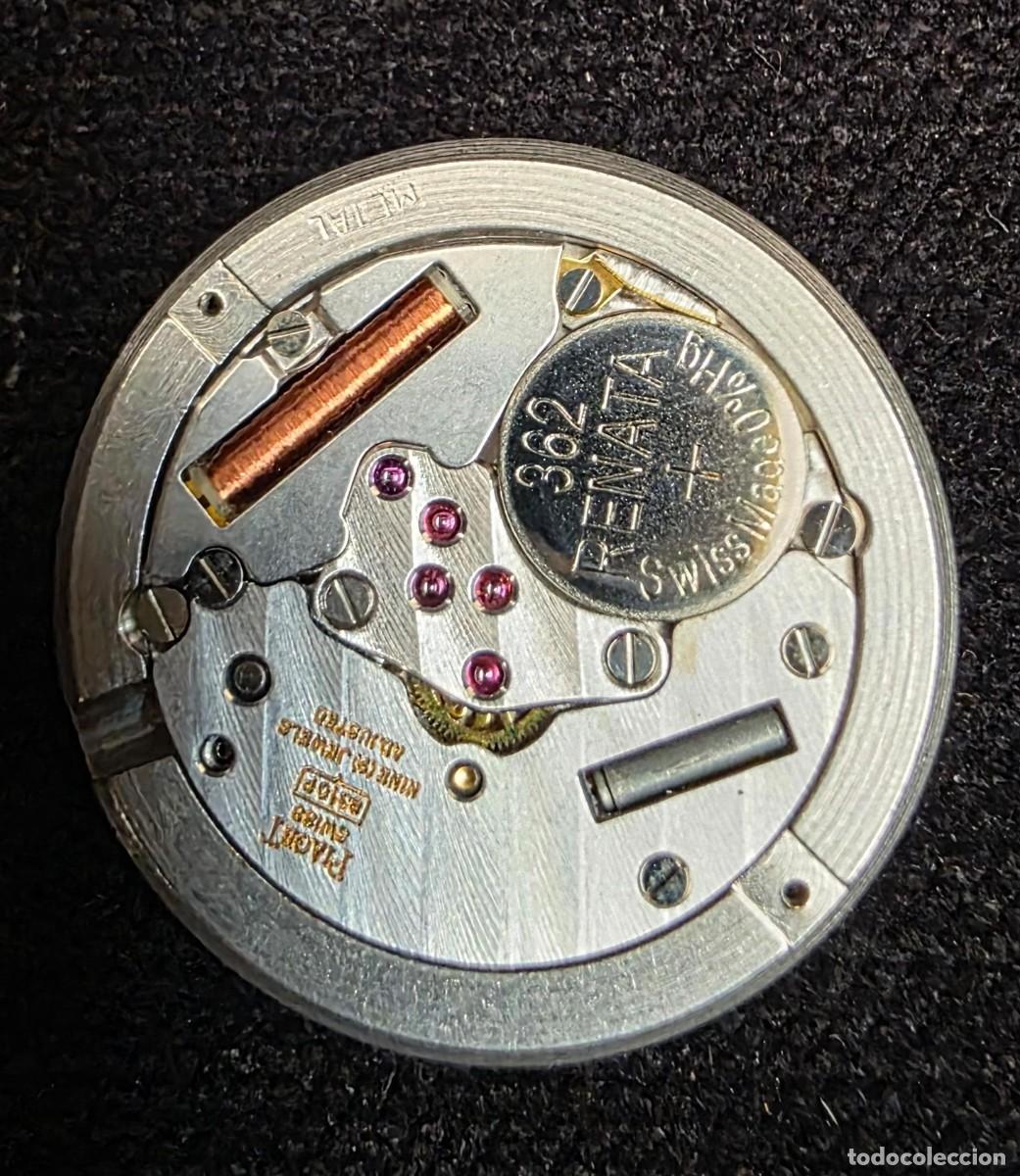 Collectionnisme: Maquinaria y esfera original Piaget Swiss 2,3 cm &ndash; Movimiento de cuarzo 6 jewels con calendario