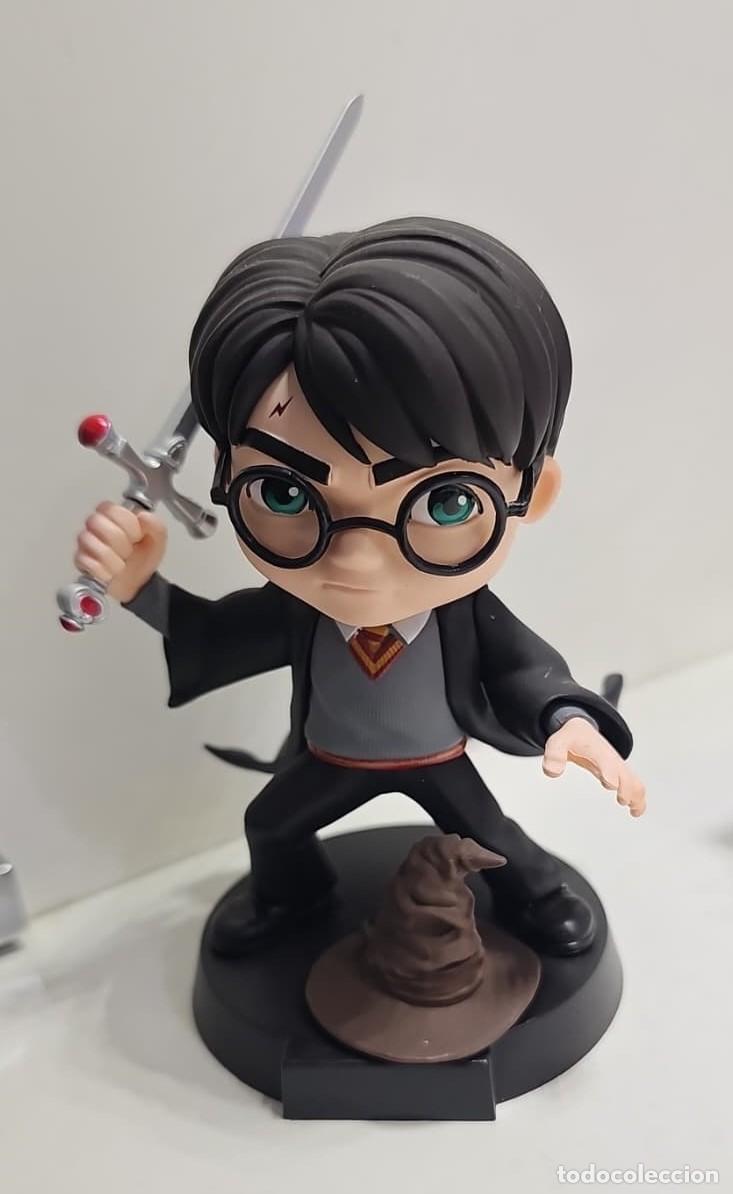 Coleccionismo: Figura Minico Harry Potter con la espada de Griffindor