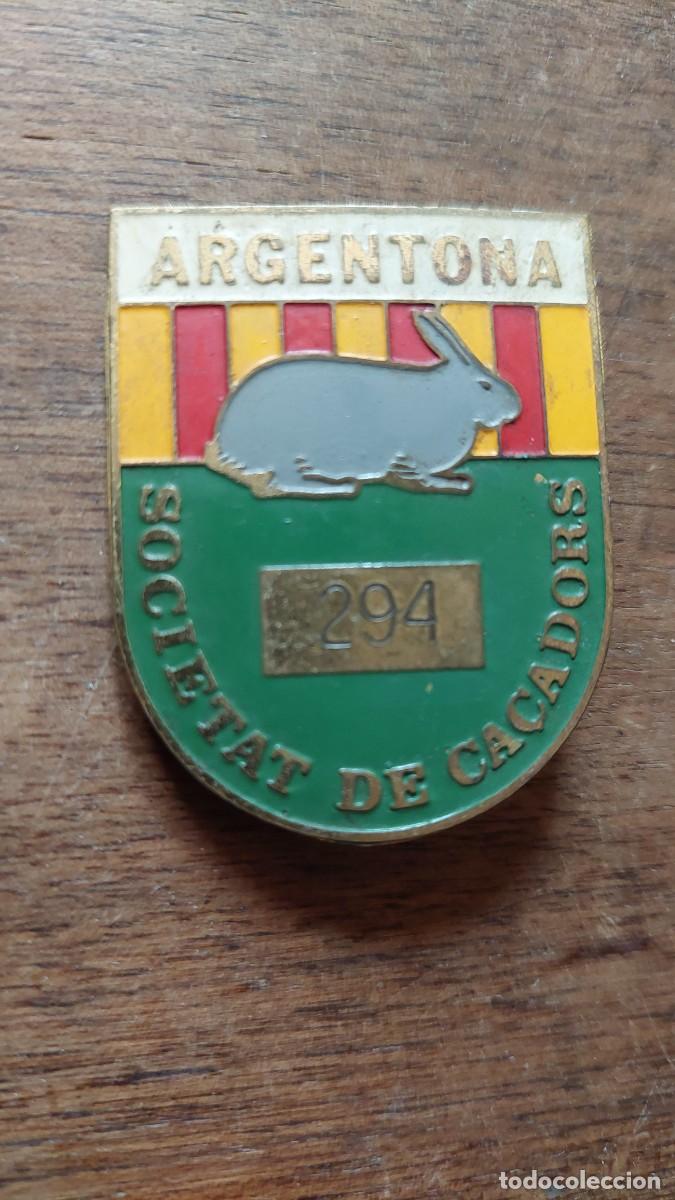 Coleccionismo: Antigua placa de Sociedad de Cazadores de Argentona Barcelona