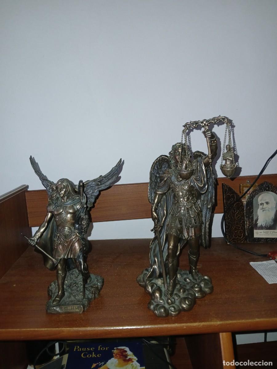 Coleccionismo: Antigua fugura de resina san Gabriel (2013)y san Miguel(2010) marca veronese 55 &euro; cada figura