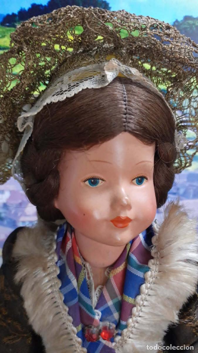 Coleccionismo: Mu&ntilde;eca celuloide - traje regional - 23 cm - Foto 2